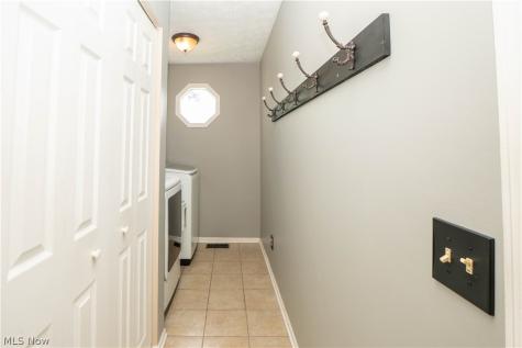 6526 Sugargrove Circle NE Canton OH 44721