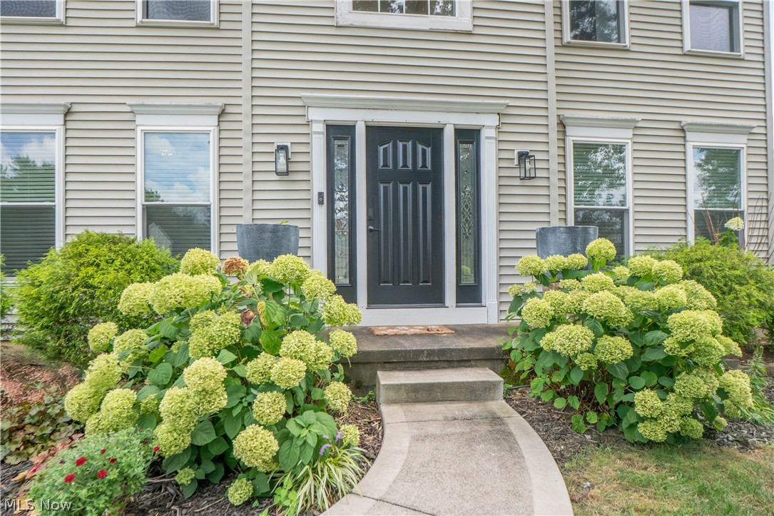 6526 Sugargrove Circle NE Canton OH 44721