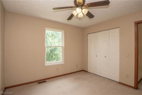 6526 Sugargrove Circle NE Canton OH 44721
