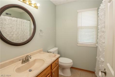 6526 Sugargrove Circle NE Canton OH 44721