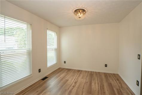 6526 Sugargrove Circle NE Canton OH 44721