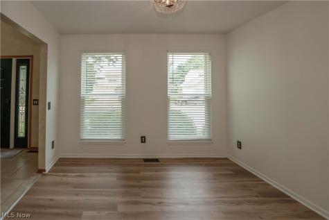 6526 Sugargrove Circle NE Canton OH 44721