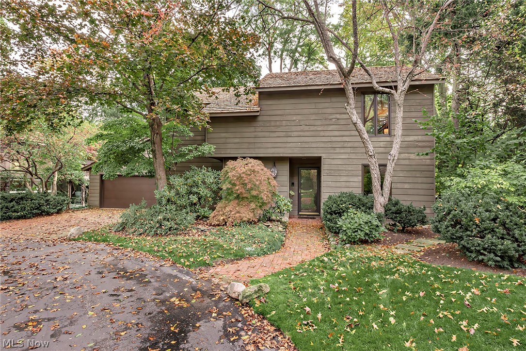 12616 Cedar Road Cleveland Heights OH 44106
