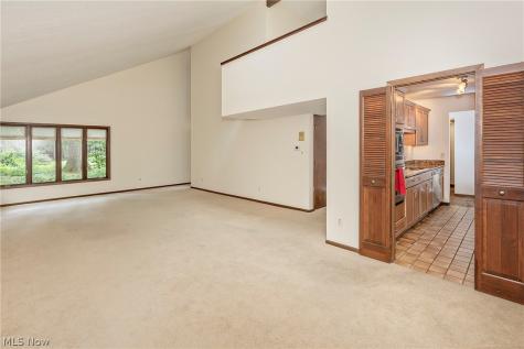 12616 Cedar Road Cleveland Heights OH 44106