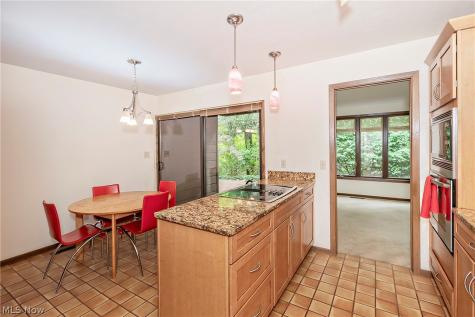 12616 Cedar Road Cleveland Heights OH 44106