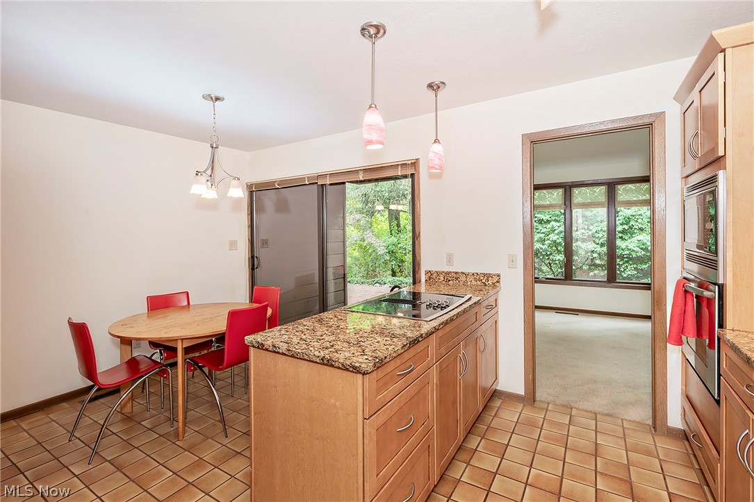 12616 Cedar Road Cleveland Heights OH 44106