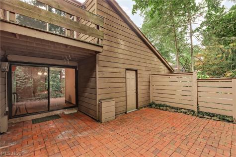12616 Cedar Road Cleveland Heights OH 44106