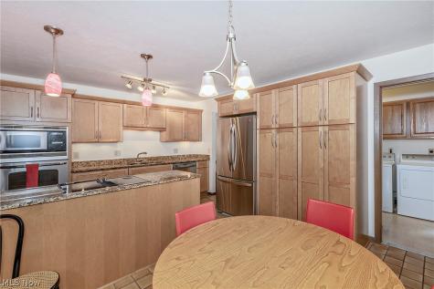 12616 Cedar Road Cleveland Heights OH 44106