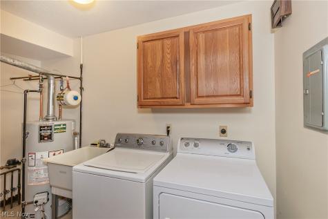 12616 Cedar Road Cleveland Heights OH 44106