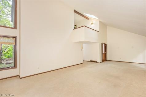 12616 Cedar Road Cleveland Heights OH 44106