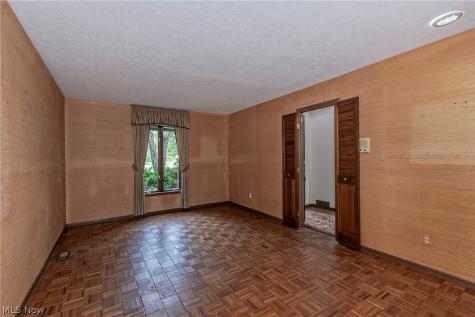 12616 Cedar Road Cleveland Heights OH 44106
