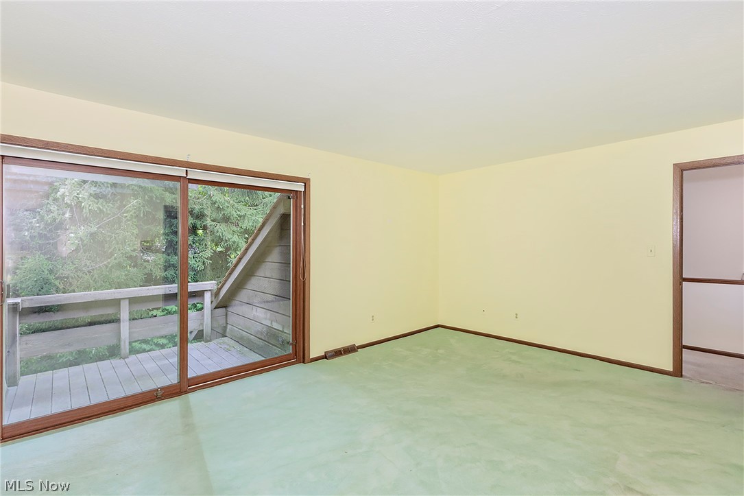 12616 Cedar Road Cleveland Heights OH 44106