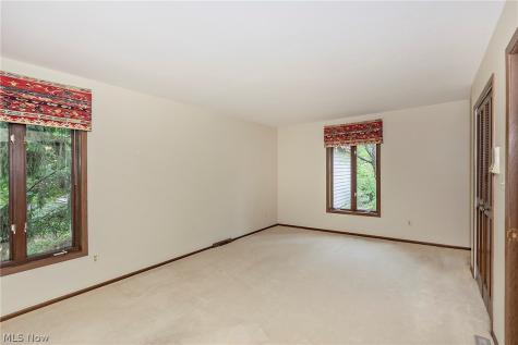 12616 Cedar Road Cleveland Heights OH 44106
