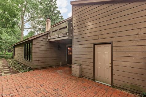 12616 Cedar Road Cleveland Heights OH 44106