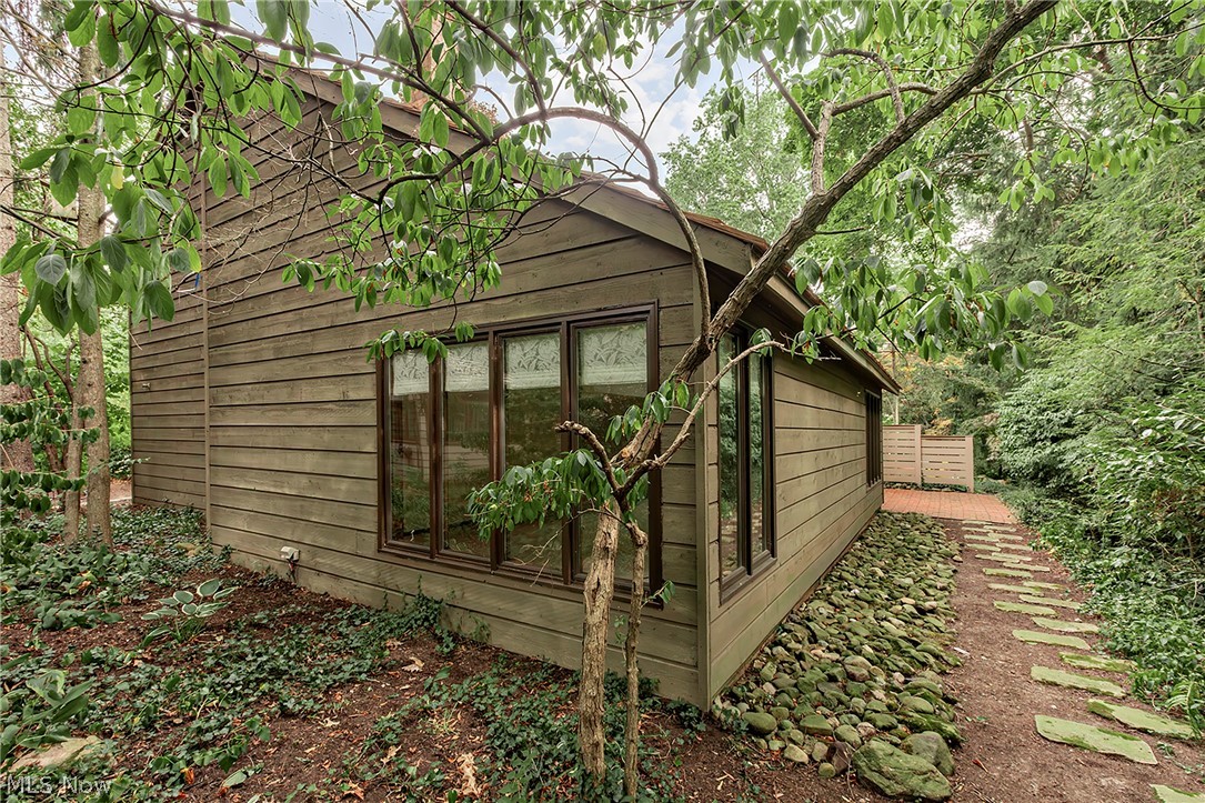 12616 Cedar Road Cleveland Heights OH 44106