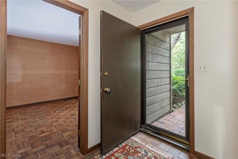 12616 Cedar Road Cleveland Heights OH 44106