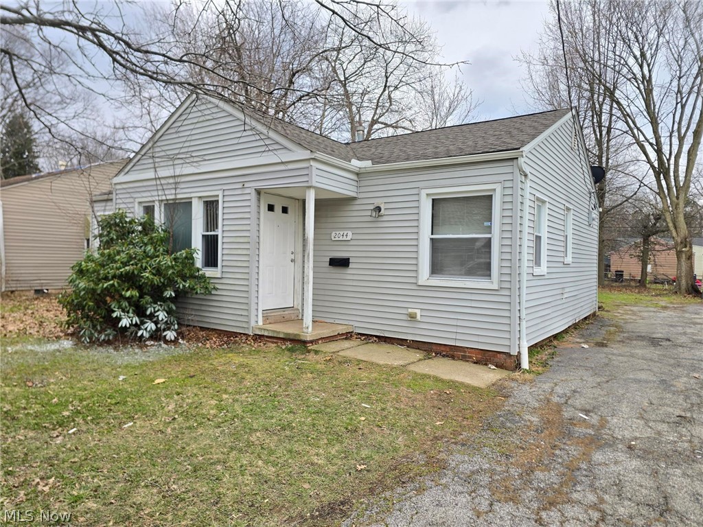 2044 N Green Road Cleveland OH 44121