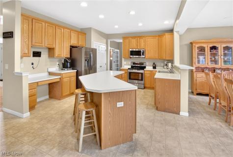136 Stonesthrow Drive Berea OH 44017