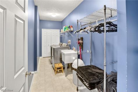 136 Stonesthrow Drive Berea OH 44017