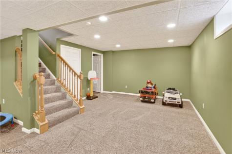 136 Stonesthrow Drive Berea OH 44017