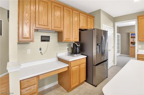 136 Stonesthrow Drive Berea OH 44017