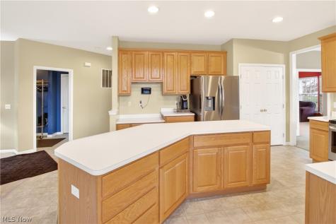 136 Stonesthrow Drive Berea OH 44017