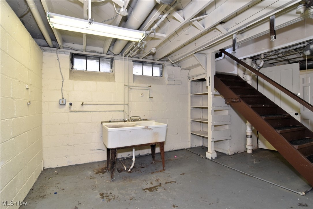 11909 Mortimer Avenue Cleveland OH 44111