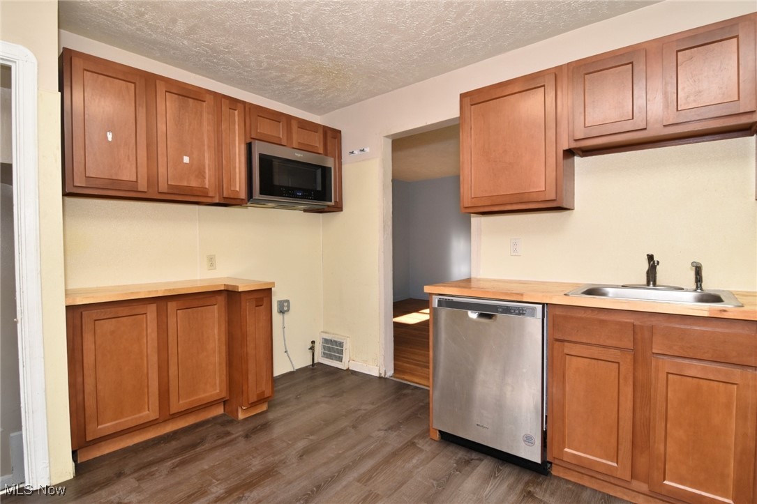 11909 Mortimer Avenue Cleveland OH 44111