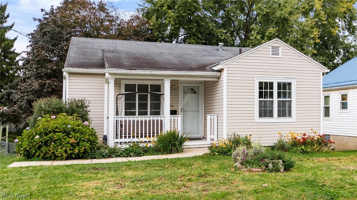 409 Smithfield Avenue Zanesville OH 43701