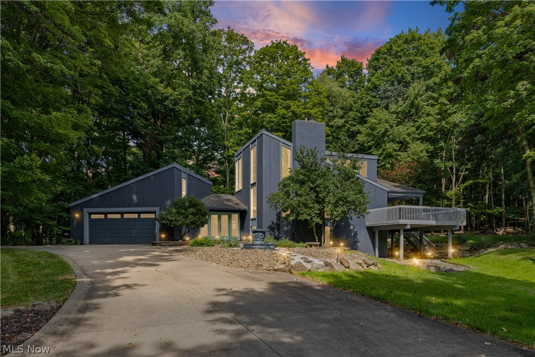 1049 N Medina Line Road Akron OH 44333