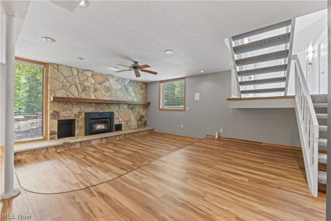 1049 N Medina Line Road Akron OH 44333