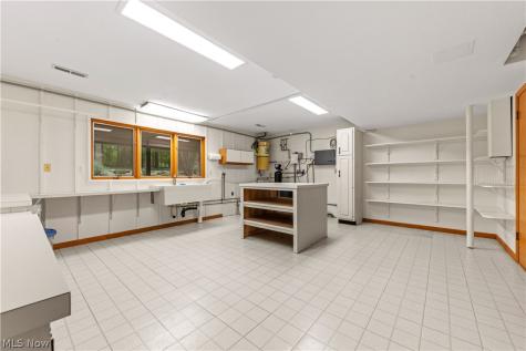1049 N Medina Line Road Akron OH 44333