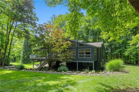 1049 N Medina Line Road Akron OH 44333