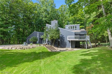 1049 N Medina Line Road Akron OH 44333