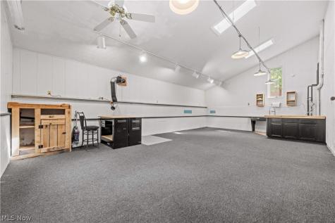 1049 N Medina Line Road Akron OH 44333