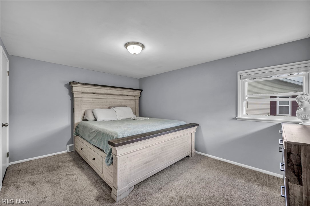 5814 Lake Cable Avenue NW Canton OH 44718