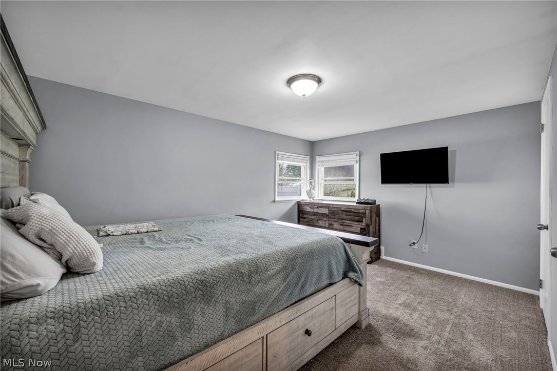 5814 Lake Cable Avenue NW Canton OH 44718