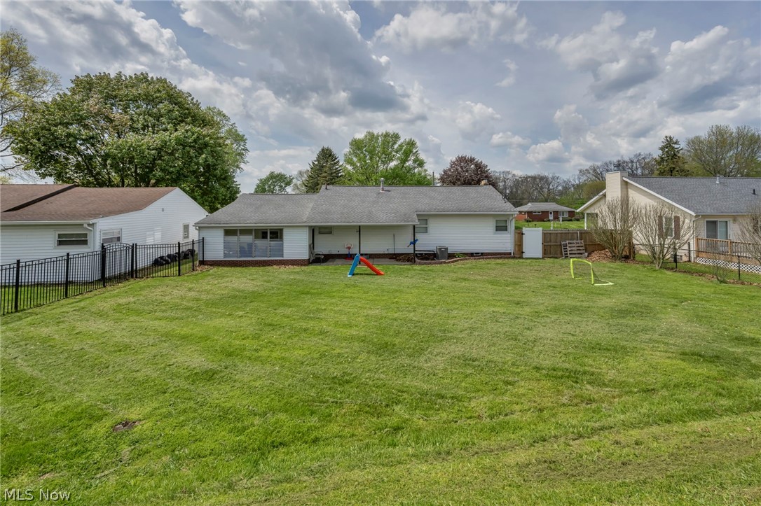 5814 Lake Cable Avenue NW Canton OH 44718