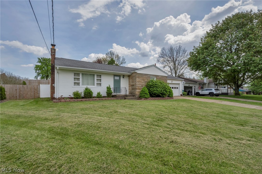 5814 Lake Cable Avenue NW Canton OH 44718