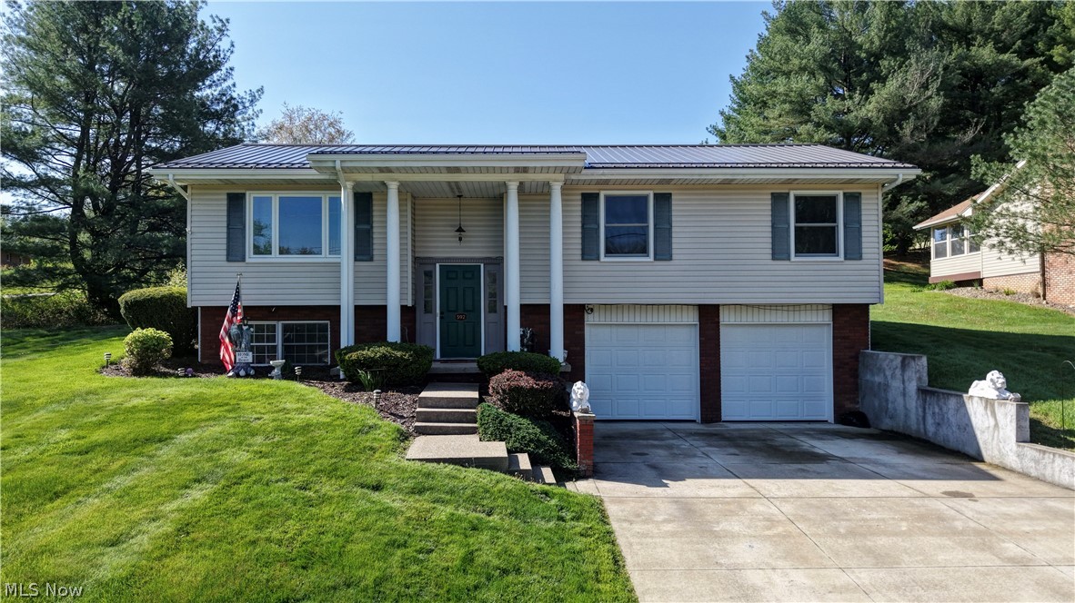 592 Hilan Avenue SW New Philadelphia OH 44663