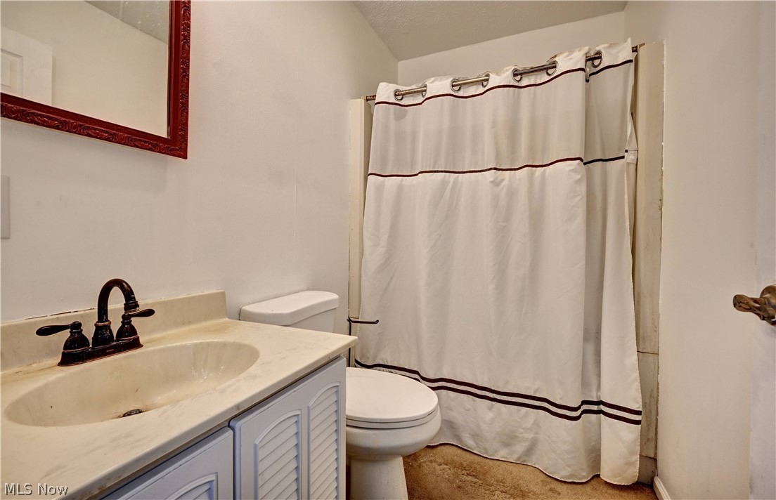 592 Hilan Avenue SW New Philadelphia OH 44663