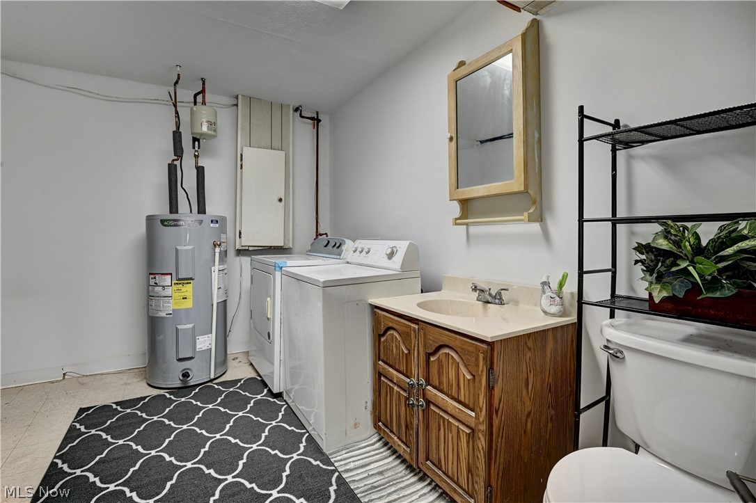 592 Hilan Avenue SW New Philadelphia OH 44663
