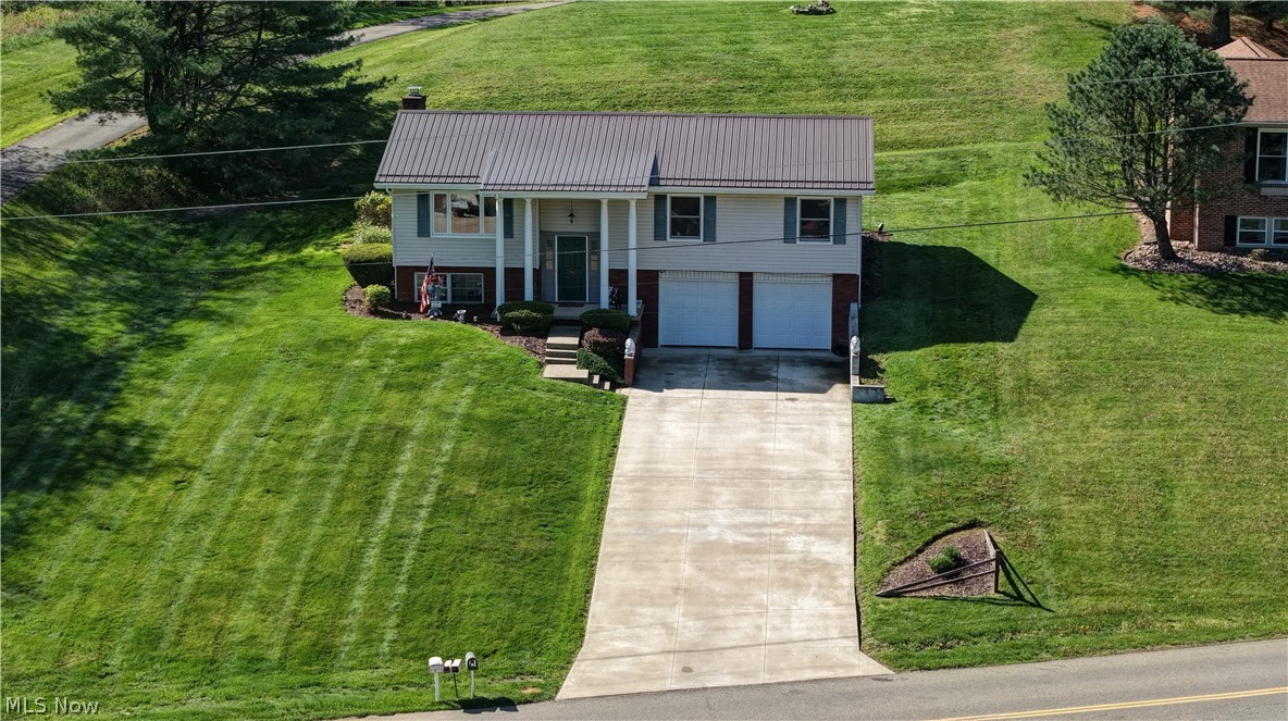 592 Hilan Avenue SW New Philadelphia OH 44663