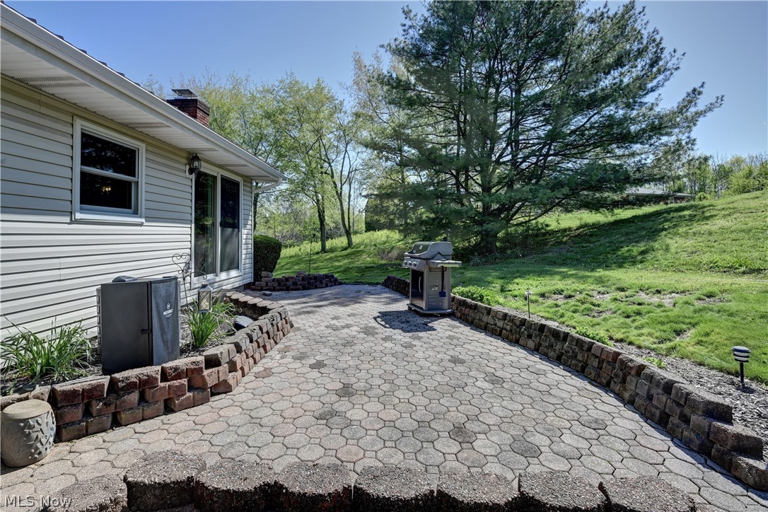 592 Hilan Avenue SW New Philadelphia OH 44663