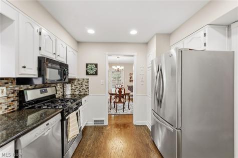 3202 W 165th Street Cleveland OH 44111