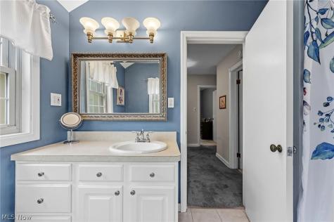 3202 W 165th Street Cleveland OH 44111