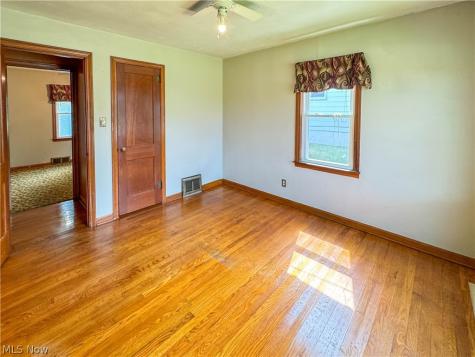 1339 Douglas Avenue Youngstown OH 44502