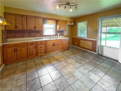 1339 Douglas Avenue Youngstown OH 44502