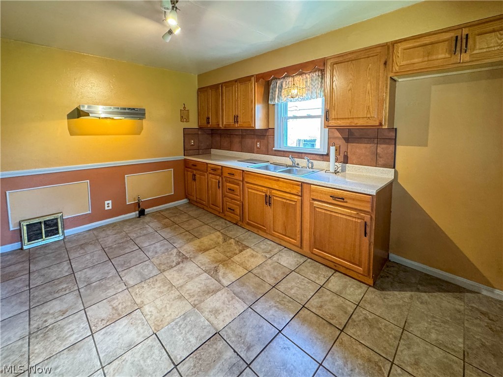 1339 Douglas Avenue Youngstown OH 44502