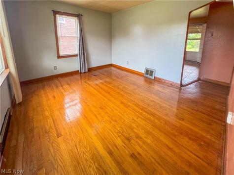 1339 Douglas Avenue Youngstown OH 44502